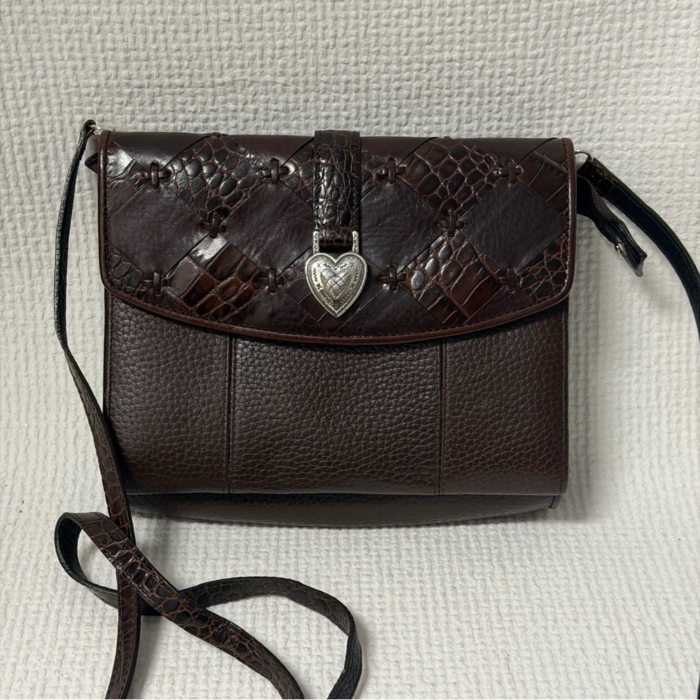 BRIGHTON Brown Crossbody
Purse Foldout Wallet - Picture 2 of 7